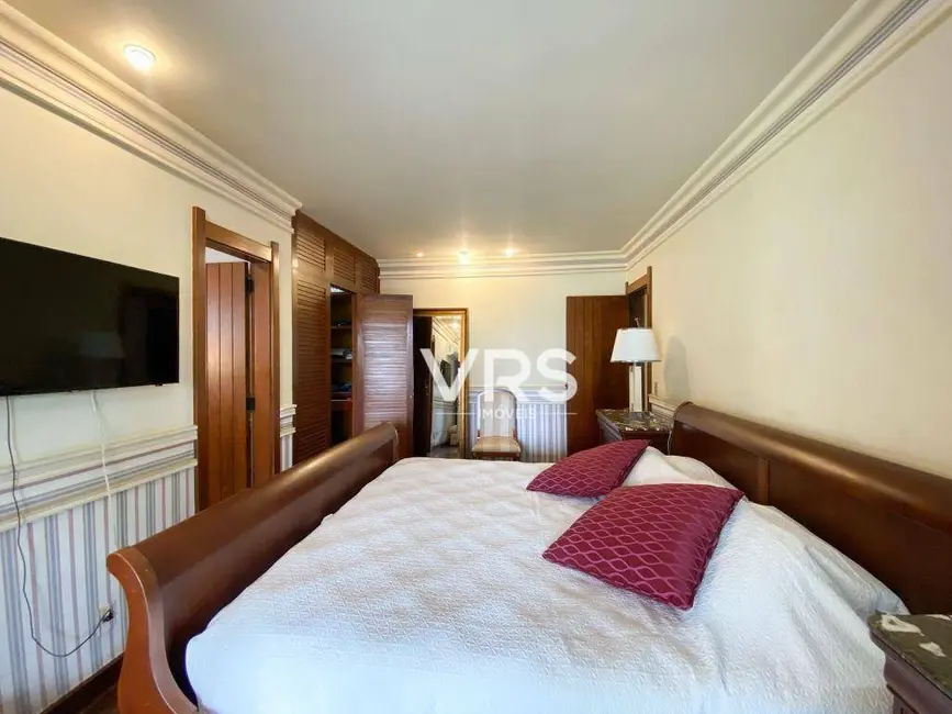 Casa de Condomínio com 5 quartos à venda, 56354m2 em Carlos Guinle, Teresopolis - RJ - imagem 7 Foto 7 de Casa de Condomínio com 5 quartos à venda, 56354m2 em Carlos Guinle, Teresopolis - RJ