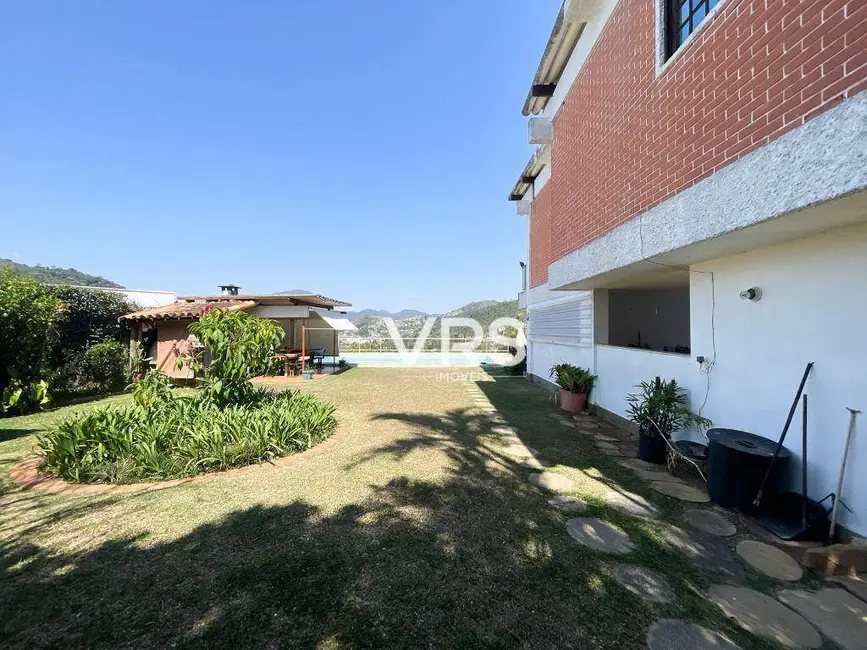 Casa com 4 quartos à venda, 1500m2 em Golfe, Teresopolis - RJ - imagem 3 Foto 3 de Casa com 4 quartos à venda, 1500m2 em Golfe, Teresopolis - RJ