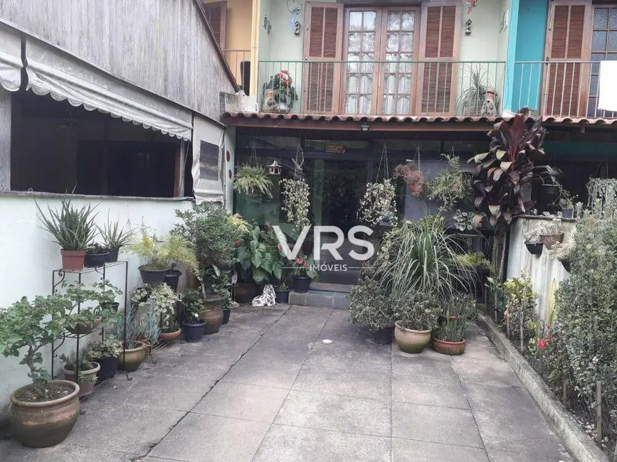 Foto 2 de Casa de Condomínio com 2 quartos à venda, 778m2 em Albuquerque, Teresopolis - RJ
