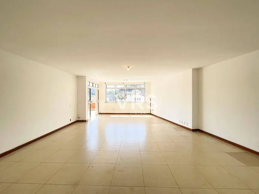 Foto 2 de Cobertura com 3 quartos à venda, 119m2 em Várzea, Teresopolis - RJ