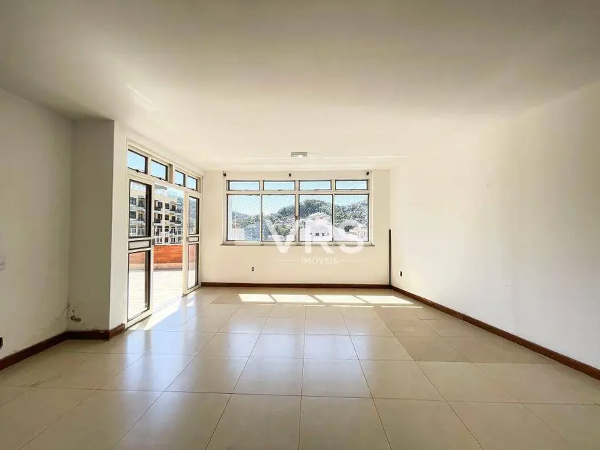 Cobertura com 3 quartos à venda, 119m2 em Várzea, Teresopolis - RJ - imagem 5 Foto 5 de Cobertura com 3 quartos à venda, 119m2 em Várzea, Teresopolis - RJ