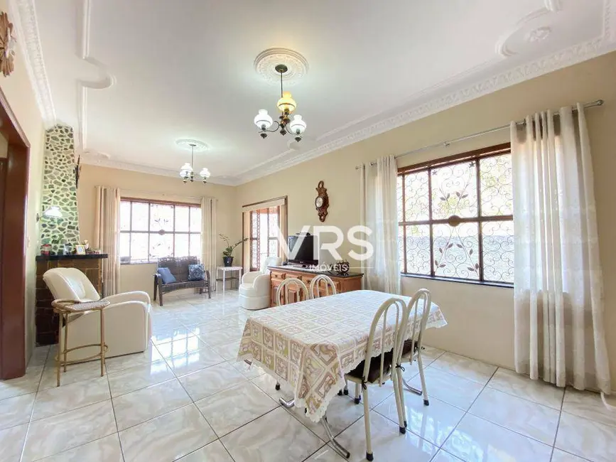 Foto 1 de Casa com 2 quartos à venda, 504m2 em Vale do Paraíso, Teresopolis - RJ