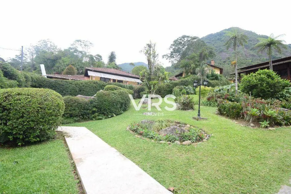 Casa com 4 quartos à venda, 1800m2 em Granja Guarani, Teresopolis - RJ - imagem 4 Foto 4 de Casa com 4 quartos à venda, 1800m2 em Granja Guarani, Teresopolis - RJ