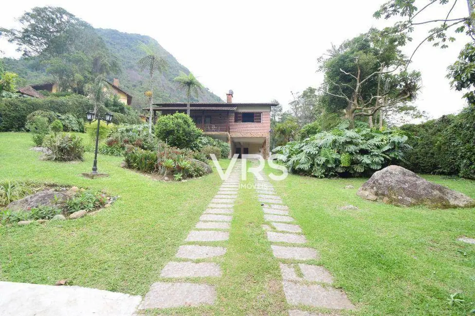 Casa com 4 quartos à venda, 1800m2 em Granja Guarani, Teresopolis - RJ - imagem 1 Foto 1 de Casa com 4 quartos à venda, 1800m2 em Granja Guarani, Teresopolis - RJ