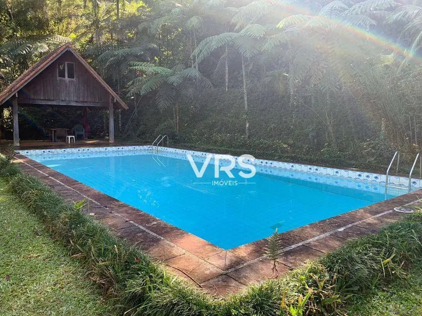 Foto 3 de Casa com 5 quartos à venda, 11000m2 em Araras, Teresopolis - RJ