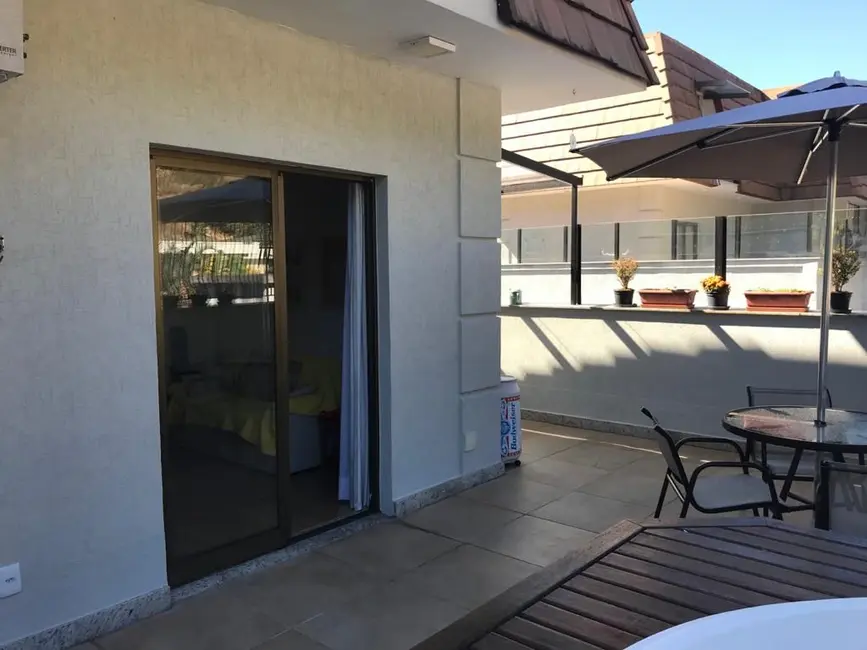 Cobertura com 3 quartos à venda, 227m2 em Várzea, Teresopolis - RJ - imagem 4 Foto 4 de Cobertura com 3 quartos à venda, 227m2 em Várzea, Teresopolis - RJ