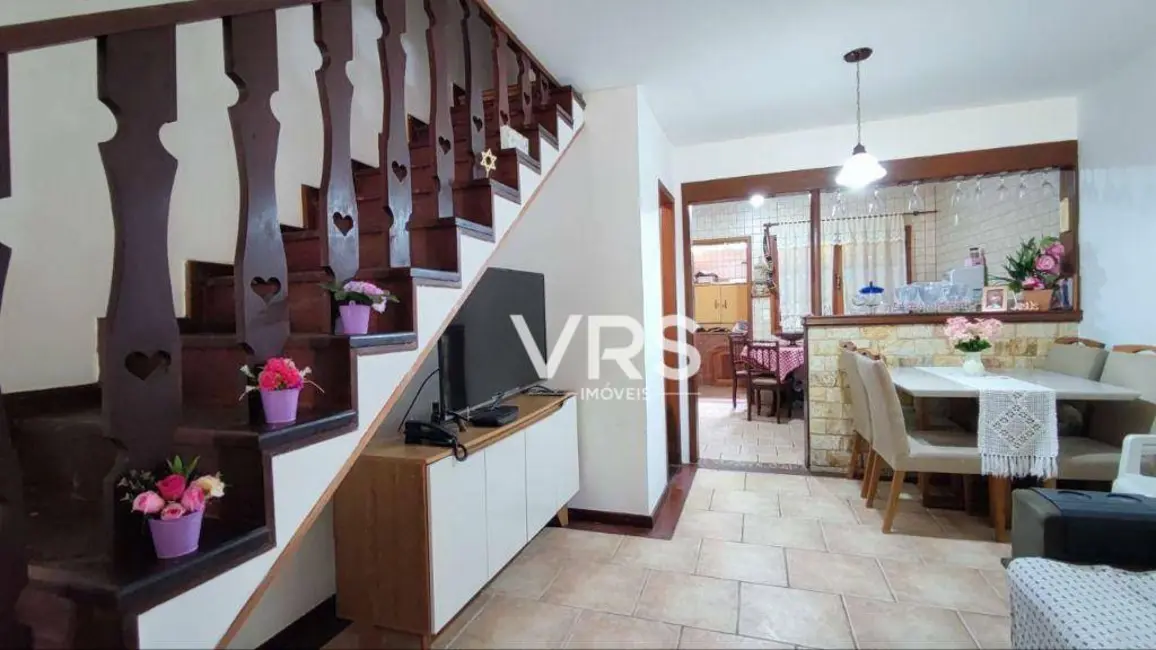 Foto 5 de Casa com 3 quartos à venda, 105m2 em Albuquerque, Teresopolis - RJ