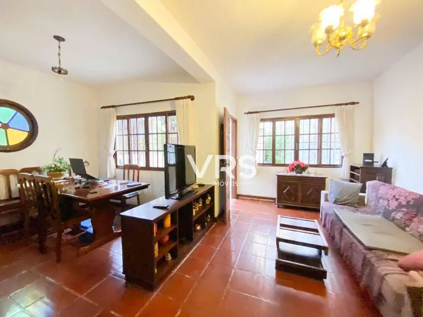 Casa com 4 quartos à venda, 116m2 em Várzea, Teresopolis - RJ - imagem 3 Foto 3 de Casa com 4 quartos à venda, 116m2 em Várzea, Teresopolis - RJ