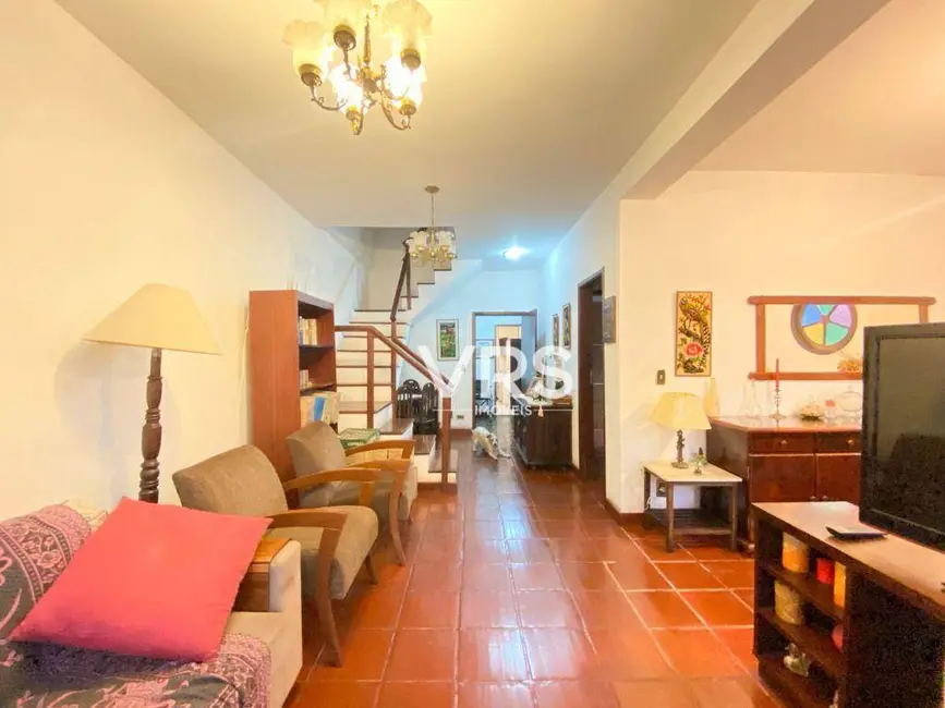 Casa com 4 quartos à venda, 116m2 em Várzea, Teresopolis - RJ - imagem 5 Foto 5 de Casa com 4 quartos à venda, 116m2 em Várzea, Teresopolis - RJ