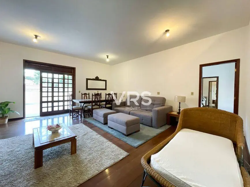 Foto 2 de Cobertura com 5 quartos à venda, 2450m2 em Nossa Senhora de Fátima, Teresopolis - RJ