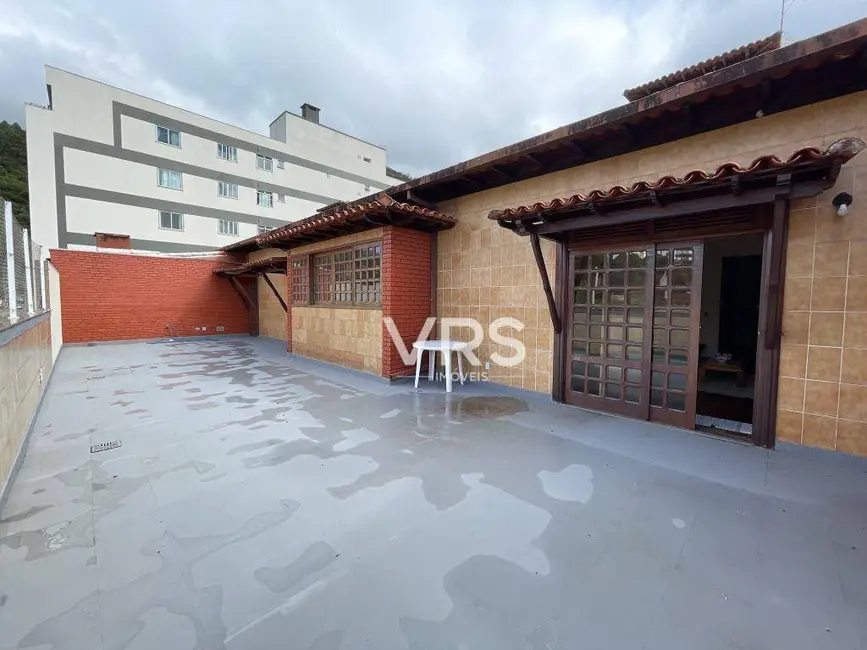 Cobertura com 5 quartos à venda, 2450m2 em Nossa Senhora de Fátima, Teresopolis - RJ - imagem 5 Foto 5 de Cobertura com 5 quartos à venda, 2450m2 em Nossa Senhora de Fátima, Teresopolis - RJ