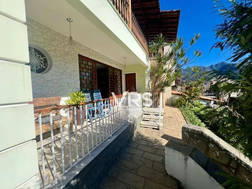 Casa com 3 quartos à venda, 446m2 em Várzea, Teresopolis - RJ - imagem 4 Foto 4 de Casa com 3 quartos à venda, 446m2 em Várzea, Teresopolis - RJ