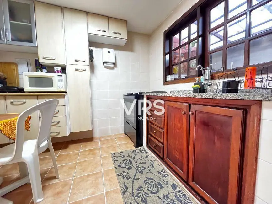 Foto 8 de Casa de Condomínio com 3 quartos à venda, 32m2 em Araras, Teresopolis - RJ