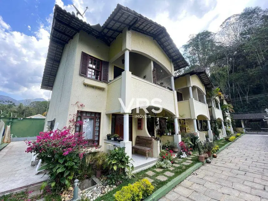 Foto 1 de Casa de Condomínio com 3 quartos à venda, 930m2 em Quebra Frascos, Teresopolis - RJ