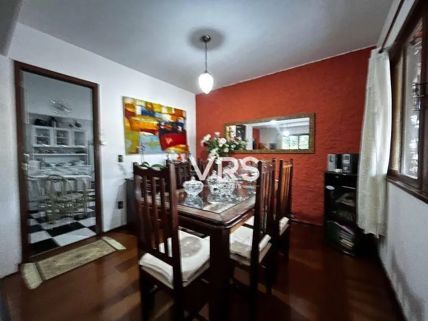 Casa com 3 quartos à venda, 336m2 em Tijuca, Teresopolis - RJ - imagem 7 Foto 7 de Casa com 3 quartos à venda, 336m2 em Tijuca, Teresopolis - RJ