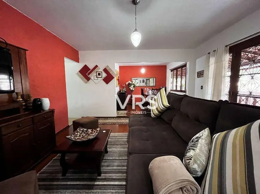 Casa com 3 quartos à venda, 336m2 em Tijuca, Teresopolis - RJ - imagem 5 Foto 5 de Casa com 3 quartos à venda, 336m2 em Tijuca, Teresopolis - RJ