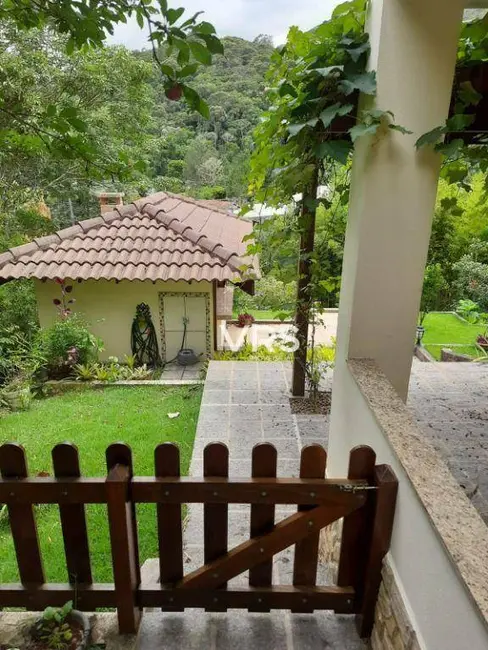 Casa com 4 quartos à venda, 1400m2 em Albuquerque, Teresopolis - RJ - imagem 8 Foto 8 de Casa com 4 quartos à venda, 1400m2 em Albuquerque, Teresopolis - RJ