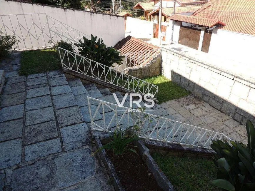 Casa com 4 quartos à venda, 721m2 em Golfe, Teresopolis - RJ - imagem 3 Foto 3 de Casa com 4 quartos à venda, 721m2 em Golfe, Teresopolis - RJ