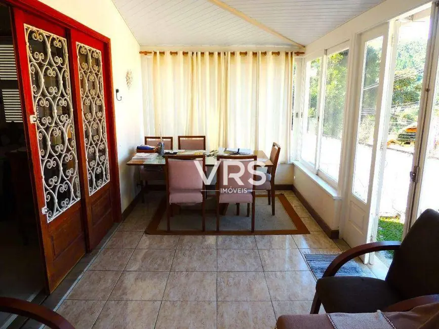 Casa com 4 quartos à venda, 721m2 em Golfe, Teresopolis - RJ - imagem 9 Foto 9 de Casa com 4 quartos à venda, 721m2 em Golfe, Teresopolis - RJ
