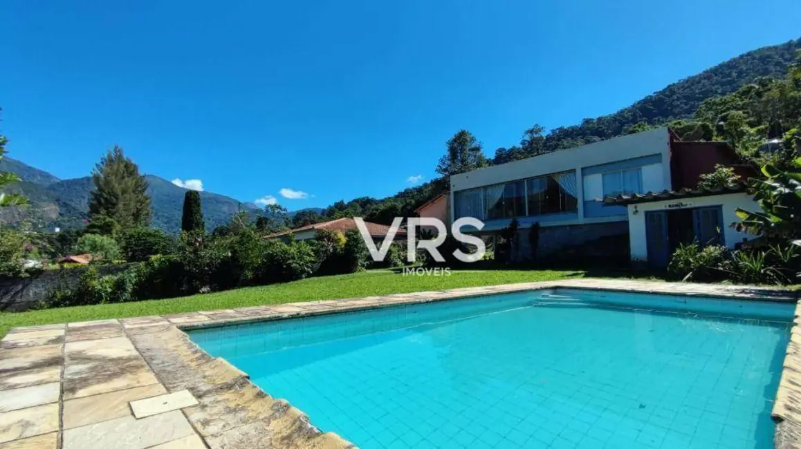 Foto 1 de Casa com 3 quartos à venda, 1210m2 em Carlos Guinle, Teresopolis - RJ