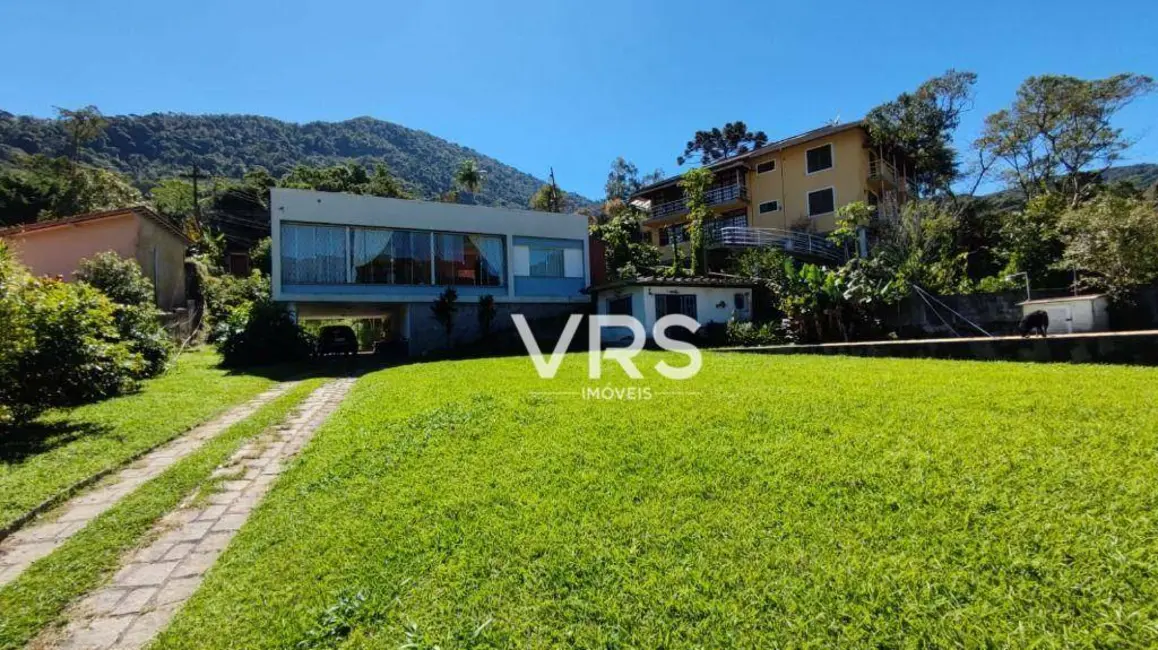 Casa com 3 quartos à venda, 1210m2 em Carlos Guinle, Teresopolis - RJ - imagem 8 Foto 8 de Casa com 3 quartos à venda, 1210m2 em Carlos Guinle, Teresopolis - RJ