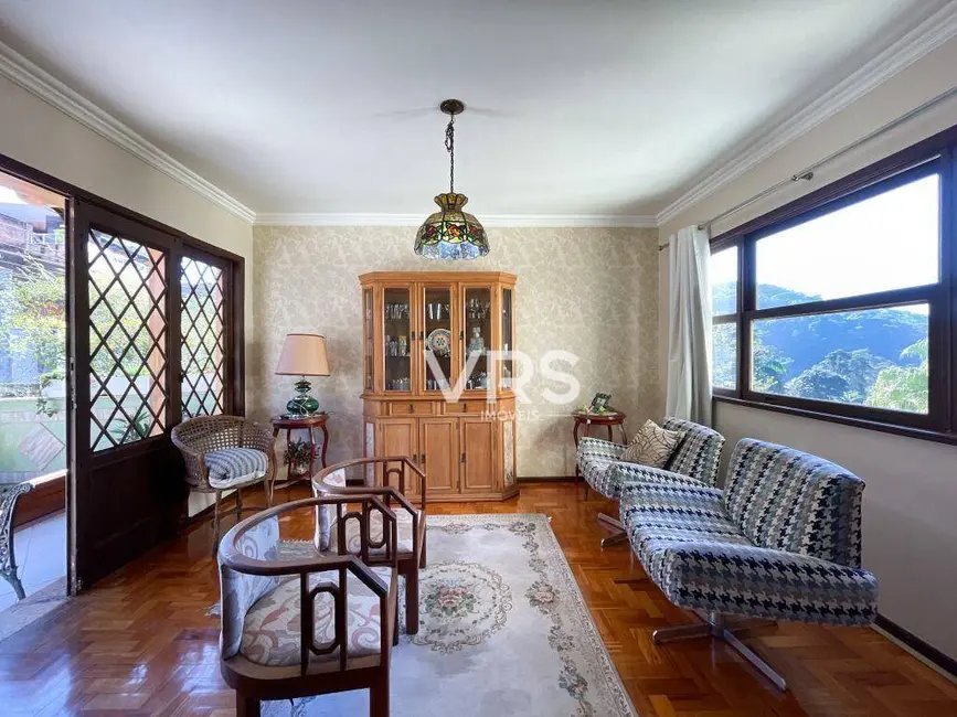 Casa com 3 quartos à venda, 360m2 em Golfe, Teresopolis - RJ - imagem 5 Foto 5 de Casa com 3 quartos à venda, 360m2 em Golfe, Teresopolis - RJ