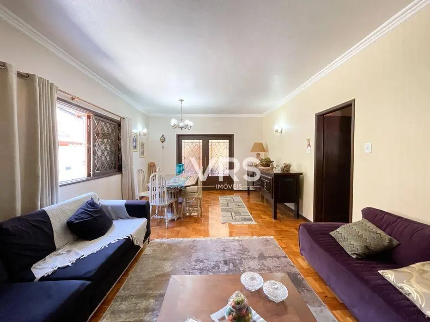 Casa com 3 quartos à venda, 360m2 em Golfe, Teresopolis - RJ - imagem 9 Foto 9 de Casa com 3 quartos à venda, 360m2 em Golfe, Teresopolis - RJ