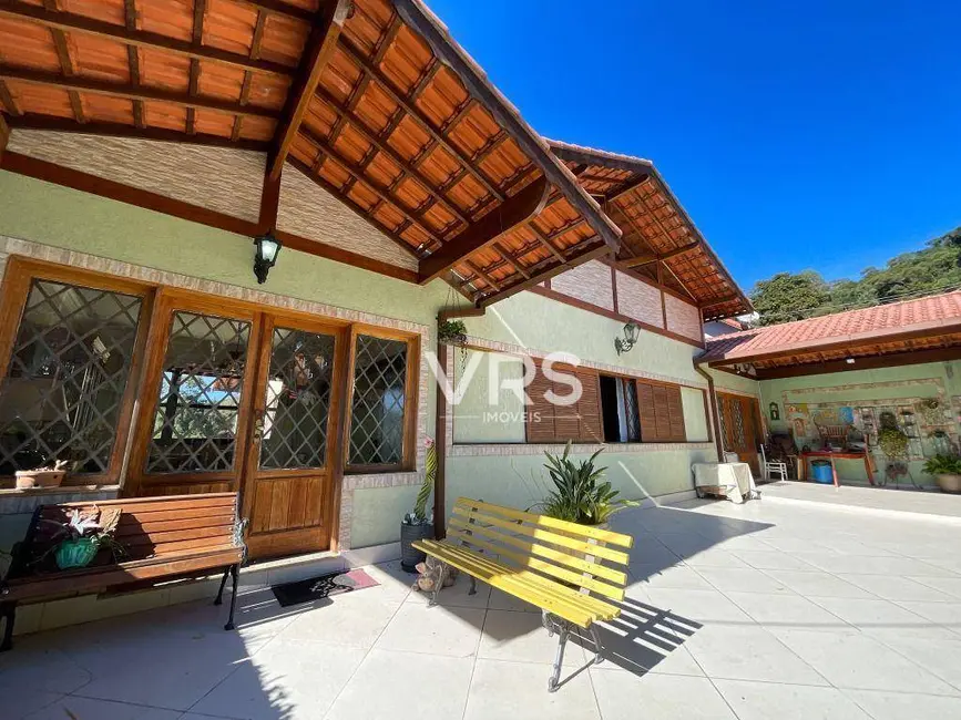 Foto 2 de Casa com 3 quartos à venda, 360m2 em Golfe, Teresopolis - RJ
