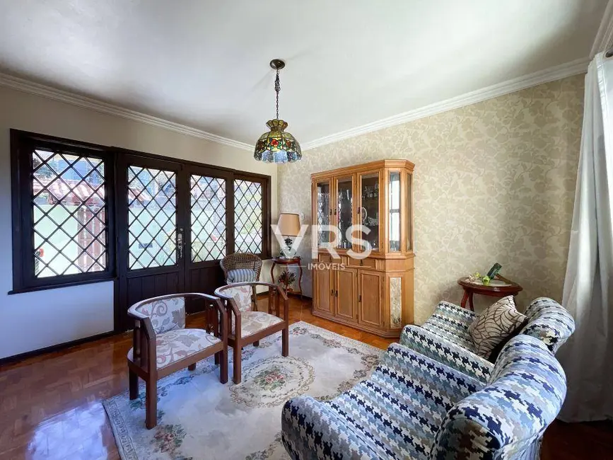 Casa com 3 quartos à venda, 360m2 em Golfe, Teresopolis - RJ - imagem 6 Foto 6 de Casa com 3 quartos à venda, 360m2 em Golfe, Teresopolis - RJ