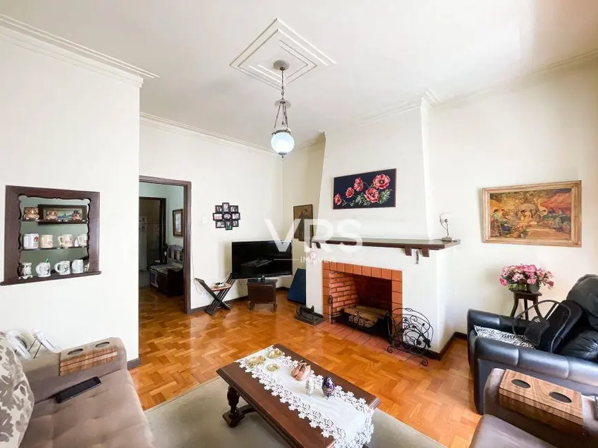 Foto 1 de Sobrado com 4 quartos à venda, 158m2 em Várzea, Teresopolis - RJ