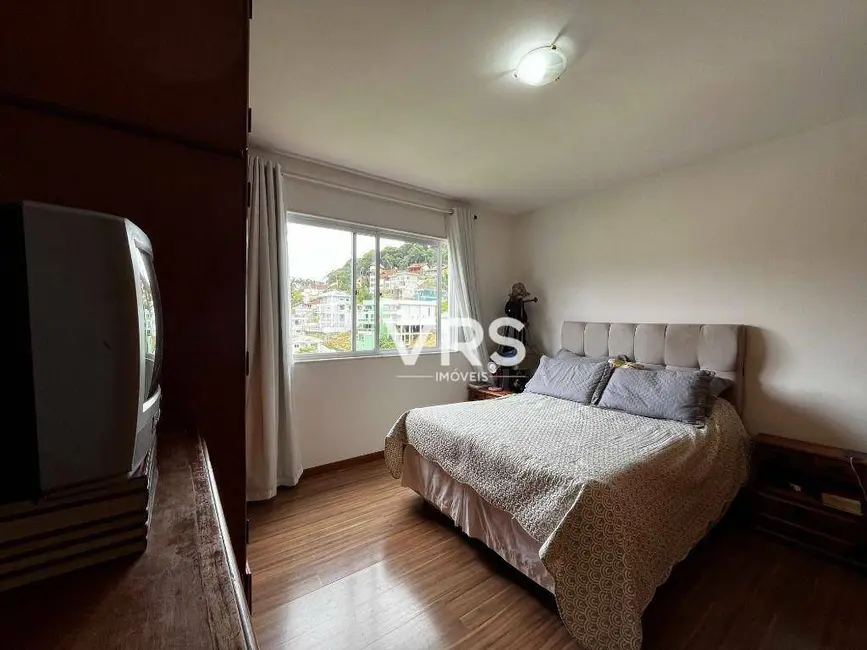 Foto 8 de Casa de Condomínio com 2 quartos à venda, 370m2 em Tijuca, Teresopolis - RJ