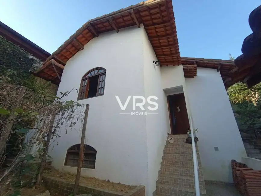 Casa com 2 quartos à venda, 1150m2 em Carlos Guinle, Teresopolis - RJ - imagem 4 Foto 4 de Casa com 2 quartos à venda, 1150m2 em Carlos Guinle, Teresopolis - RJ