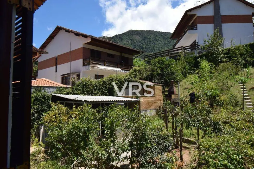 Casa com 2 quartos à venda, 1150m2 em Carlos Guinle, Teresopolis - RJ - imagem 6 Foto 6 de Casa com 2 quartos à venda, 1150m2 em Carlos Guinle, Teresopolis - RJ
