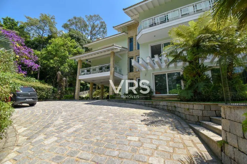 Foto 3 de Casa de Condomínio com 5 quartos à venda e para alugar, 1000m2 em Carlos Guinle, Teresopolis - RJ