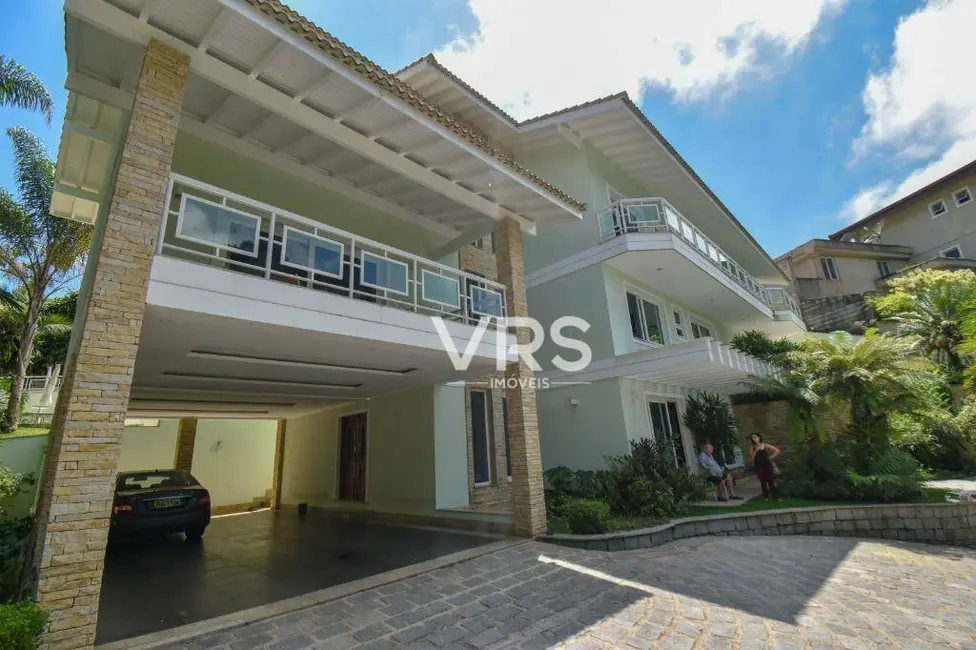 Foto 5 de Casa de Condomínio com 5 quartos à venda e para alugar, 1000m2 em Carlos Guinle, Teresopolis - RJ