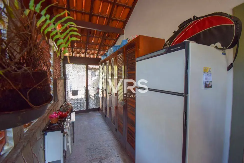 Foto 6 de Casa com 6 quartos à venda, 1000m2 em Várzea, Teresopolis - RJ
