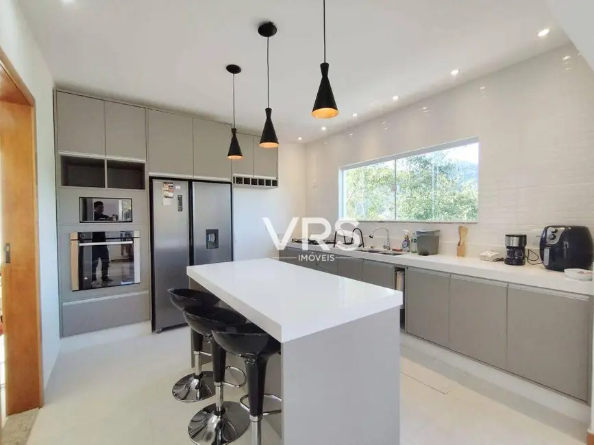 Foto 9 de Casa de Condomínio com 4 quartos à venda, 440m2 em Albuquerque, Teresopolis - RJ