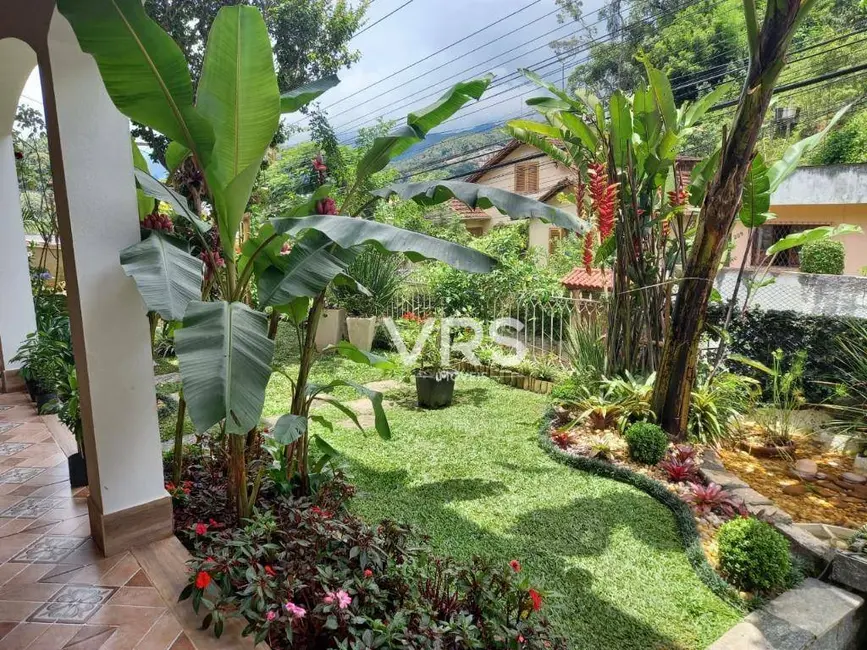 Casa com 3 quartos à venda, 600m2 em Várzea, Teresopolis - RJ - imagem 8 Foto 8 de Casa com 3 quartos à venda, 600m2 em Várzea, Teresopolis - RJ