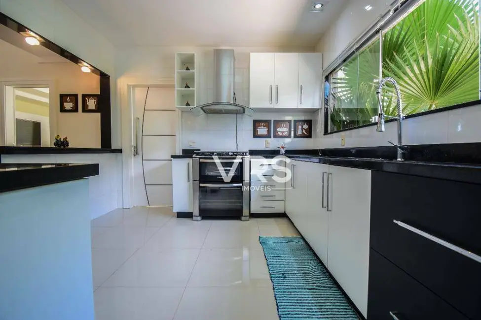 Foto 9 de Casa de Condomínio com 4 quartos à venda, 450m2 em Quebra Frascos, Teresopolis - RJ