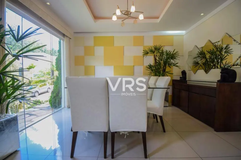 Foto 7 de Casa de Condomínio com 4 quartos à venda, 450m2 em Quebra Frascos, Teresopolis - RJ