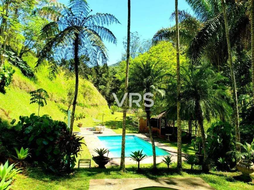 Foto 1 de Casa com 7 quartos à venda, 110000m2 em Albuquerque, Teresopolis - RJ