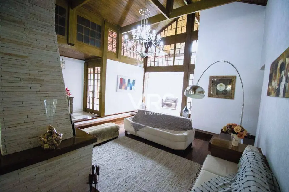 Foto 5 de Casa de Condomínio com 4 quartos à venda, 1115m2 em Carlos Guinle, Teresopolis - RJ