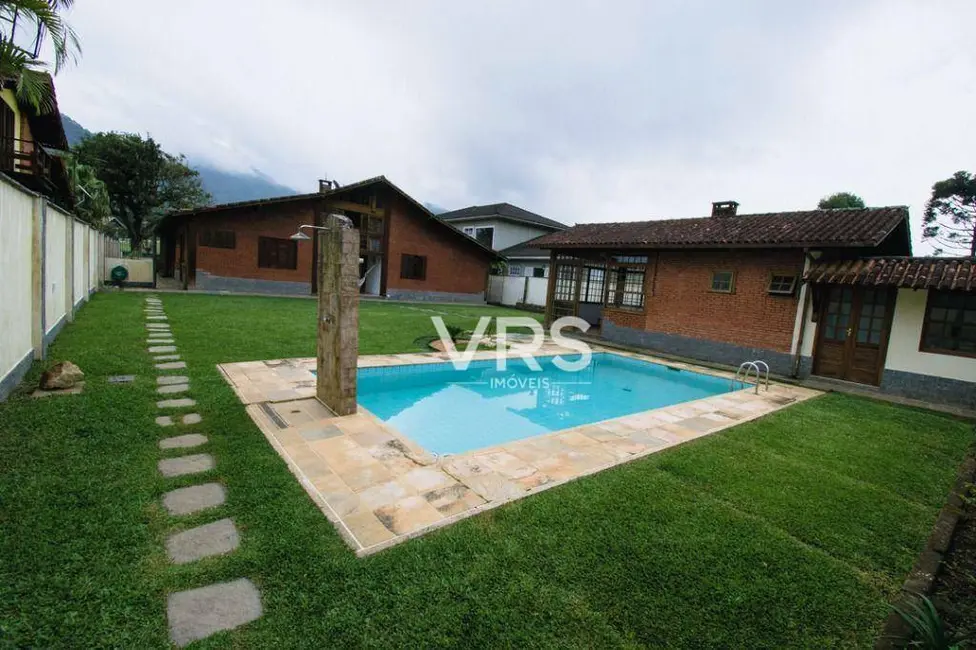 Foto 1 de Casa de Condomínio com 4 quartos à venda, 1115m2 em Carlos Guinle, Teresopolis - RJ