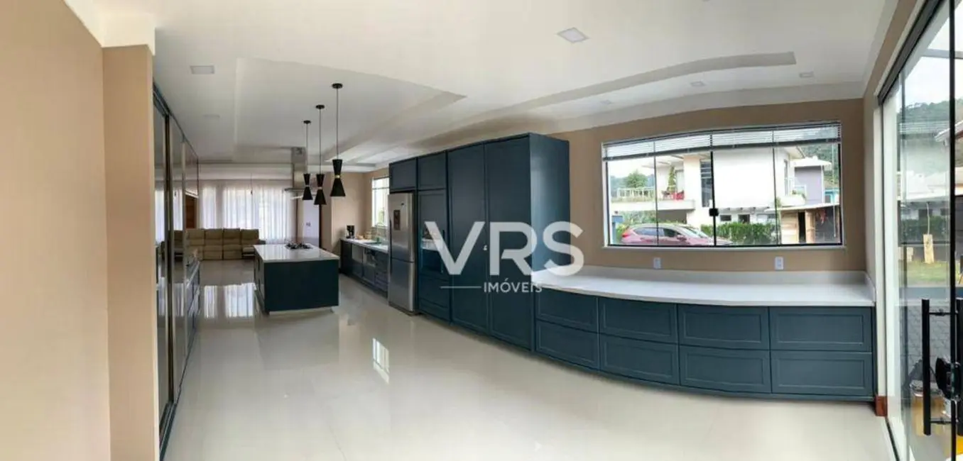Foto 4 de Casa de Condomínio com 4 quartos à venda, 385m2 em Vargem Grande, Teresopolis - RJ