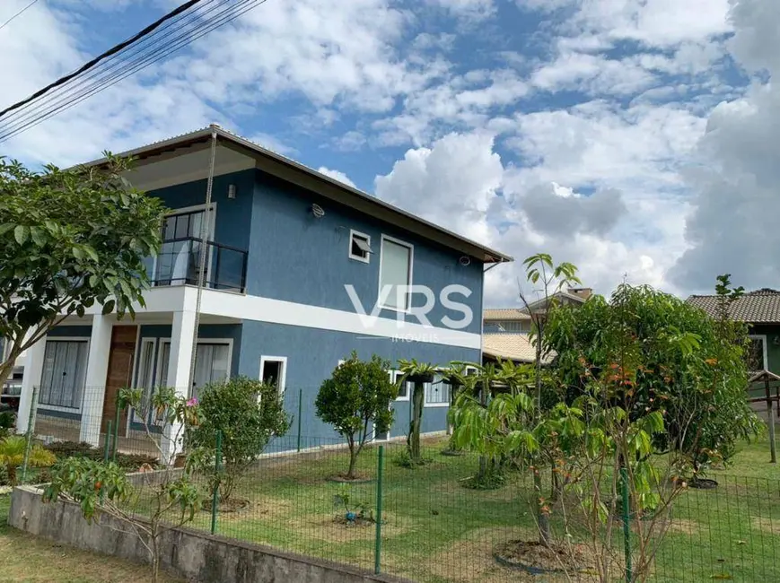 Foto 2 de Casa de Condomínio com 4 quartos à venda, 385m2 em Vargem Grande, Teresopolis - RJ
