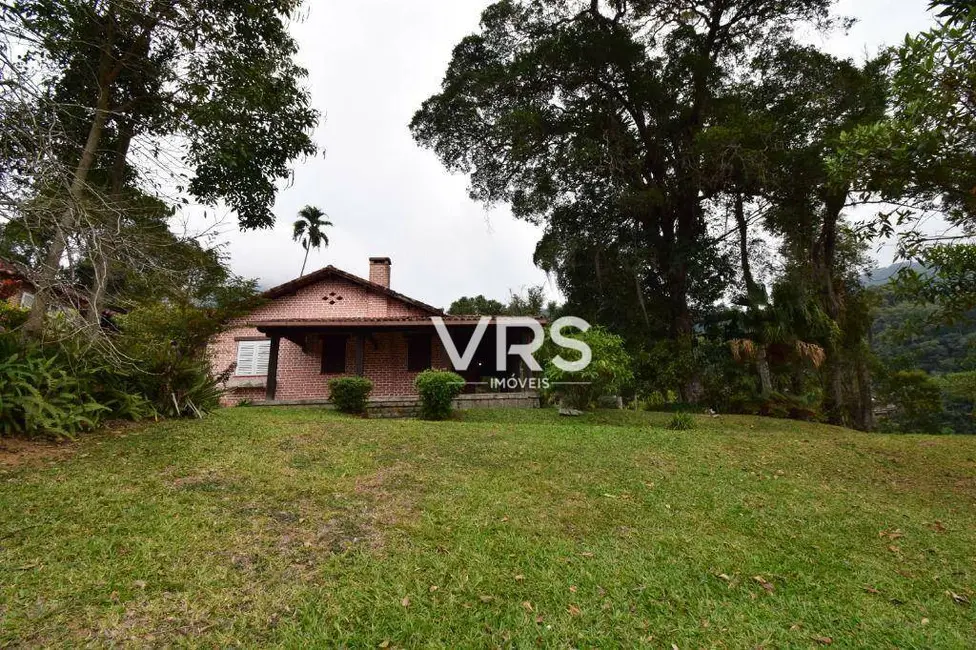 Casa com 4 quartos à venda, 10920m2 em Granja Guarani, Teresopolis - RJ - imagem 4 Foto 4 de Casa com 4 quartos à venda, 10920m2 em Granja Guarani, Teresopolis - RJ