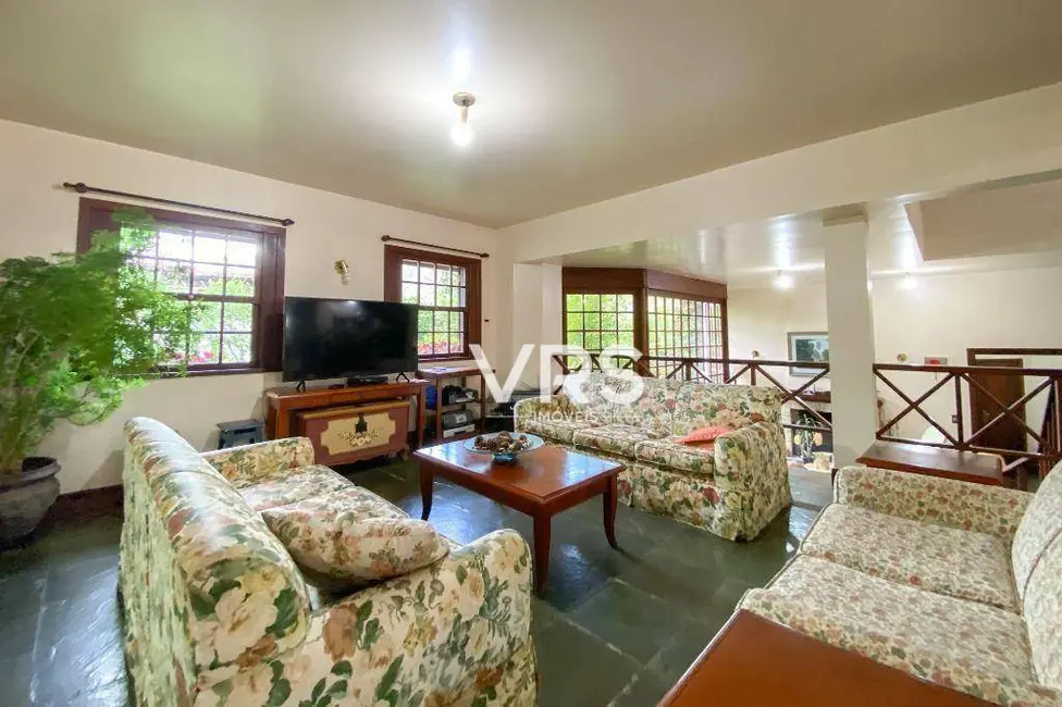 Foto 6 de Casa com 6 quartos à venda, 1078m2 em Albuquerque, Teresopolis - RJ
