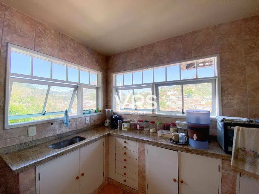 Foto 8 de Casa com 3 quartos à venda, 303m2 em Tijuca, Teresopolis - RJ