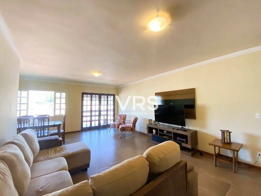 Foto 6 de Casa com 3 quartos à venda, 303m2 em Tijuca, Teresopolis - RJ