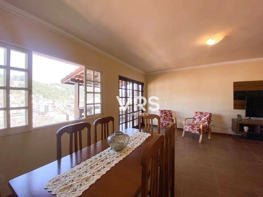 Foto 5 de Casa com 3 quartos à venda, 303m2 em Tijuca, Teresopolis - RJ